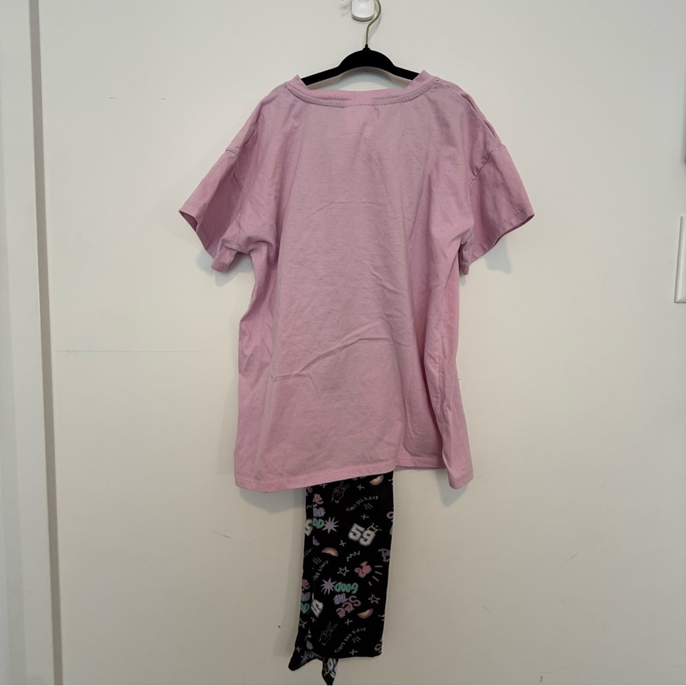 Kids Barbie Pink and Black Kids Pajamas Set size 10/12 - Picture 2 of 3